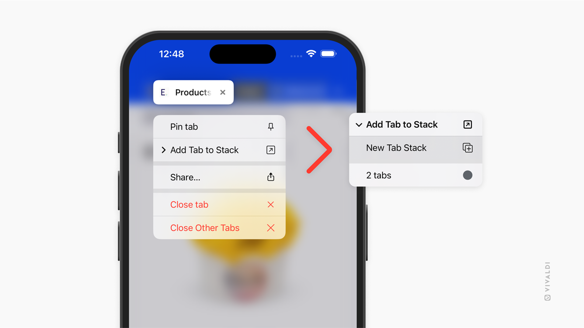 iOS 版 Vivaldi でタブのコンテキストメニューが開いており、「タブをスタックに追加」の項目を矢印が指し示している。<br>