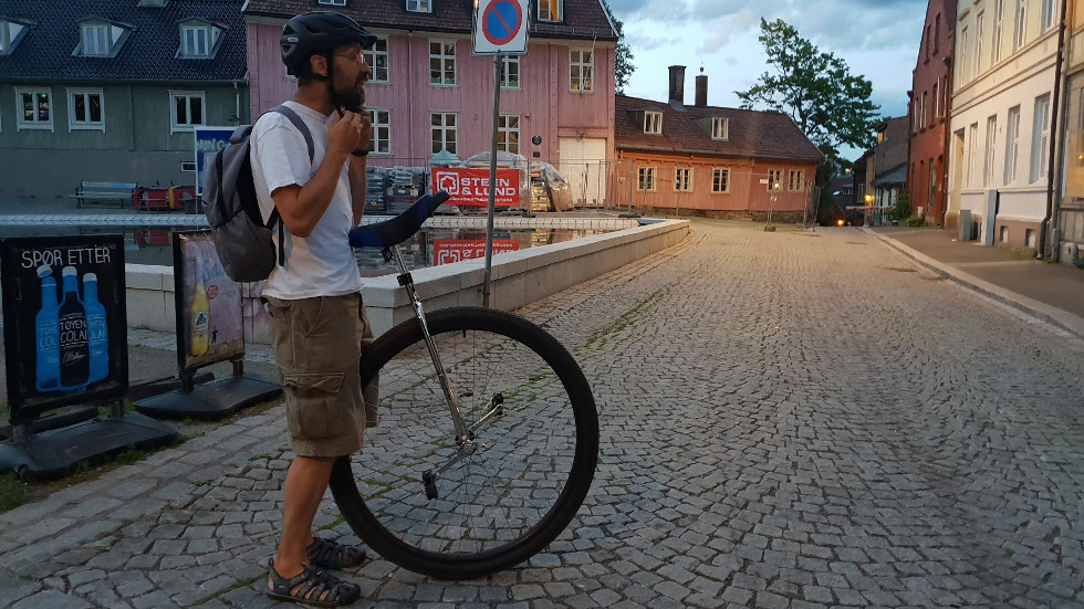 Big Wheeled Unicycle for commuting